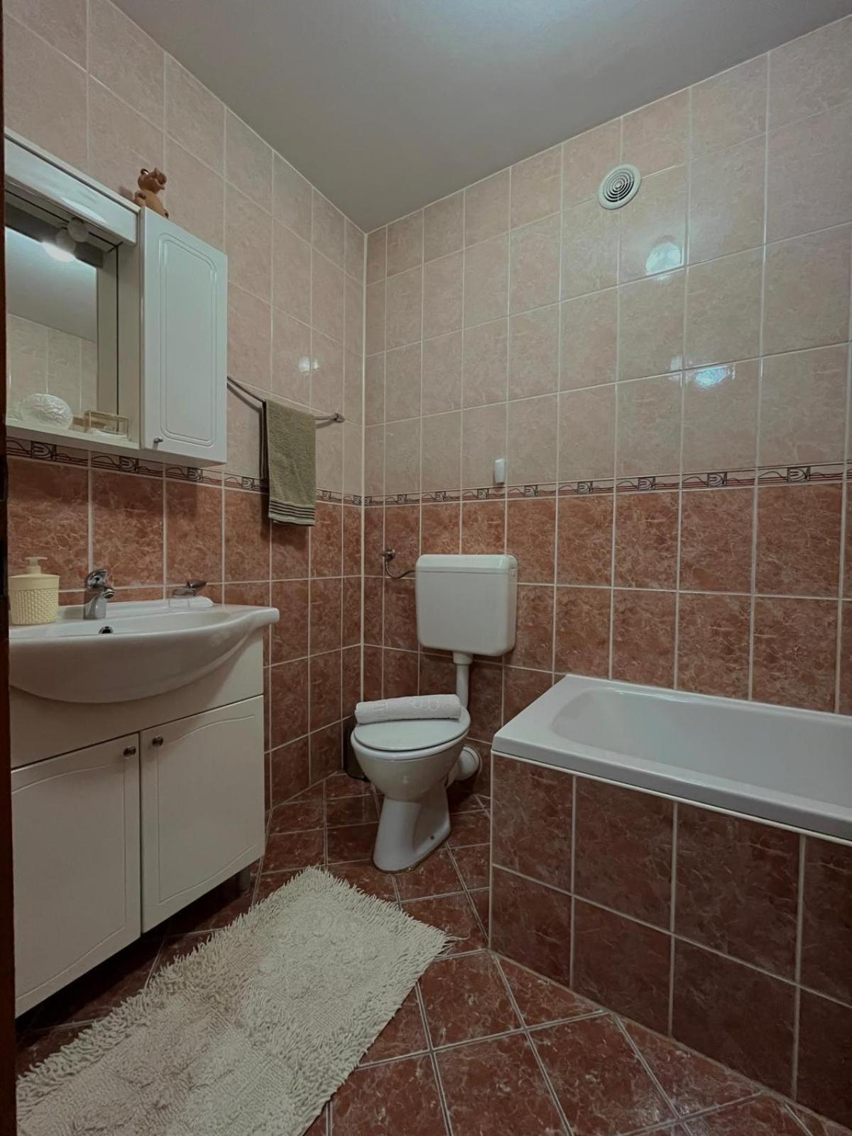 Apartman Basic دوبوي المظهر الخارجي الصورة